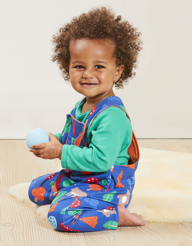 We stock a beautiful range of Toby Tiger baby clothes. Made from 100% organic cotton, we love these bold and bright baby rompers and dribble bibs.