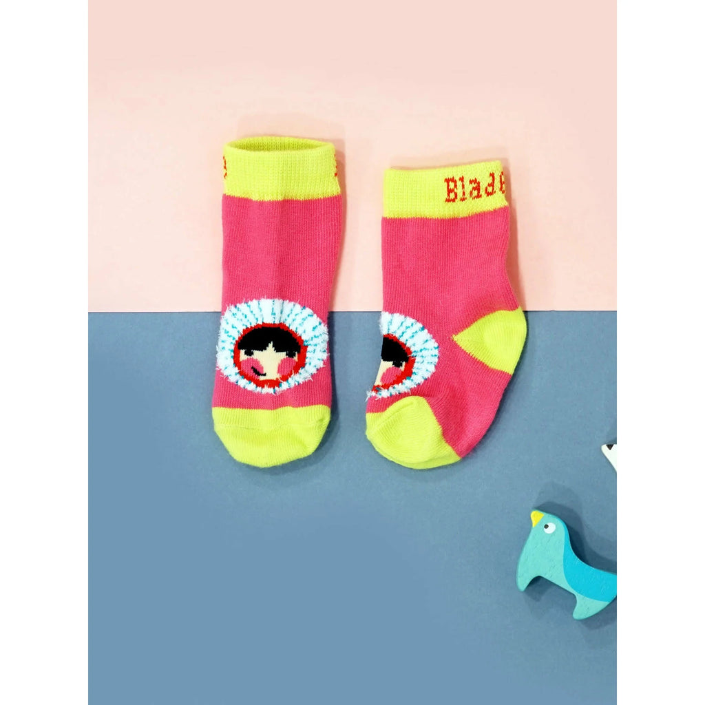 Blade & Rose Skylar Socks - bold, bright and fun! These gorgeous socks are hot pink with a gorgeous fluffy Skylar design.