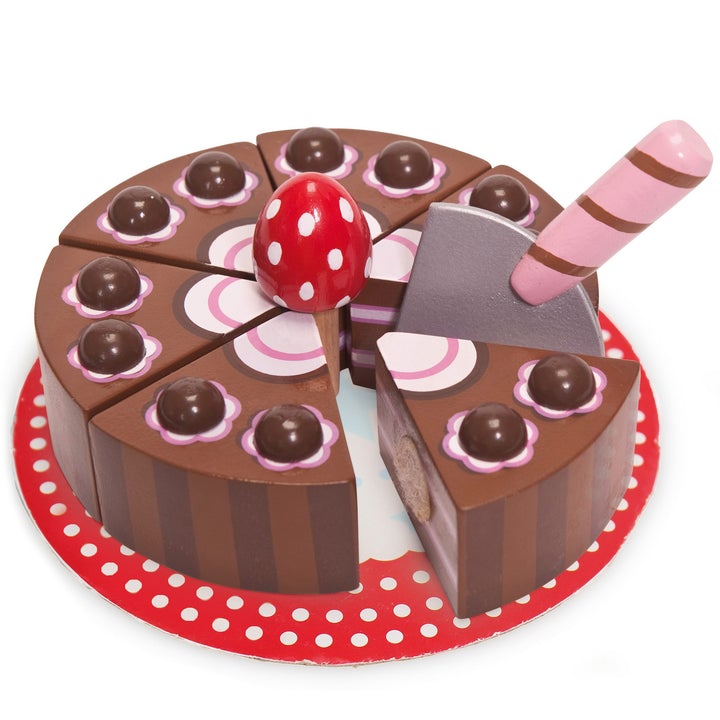 It's time for afternoon tea! This delicious Le Toy Van Chocolate Gateau Cake is a great gift for kids and imaginative play.