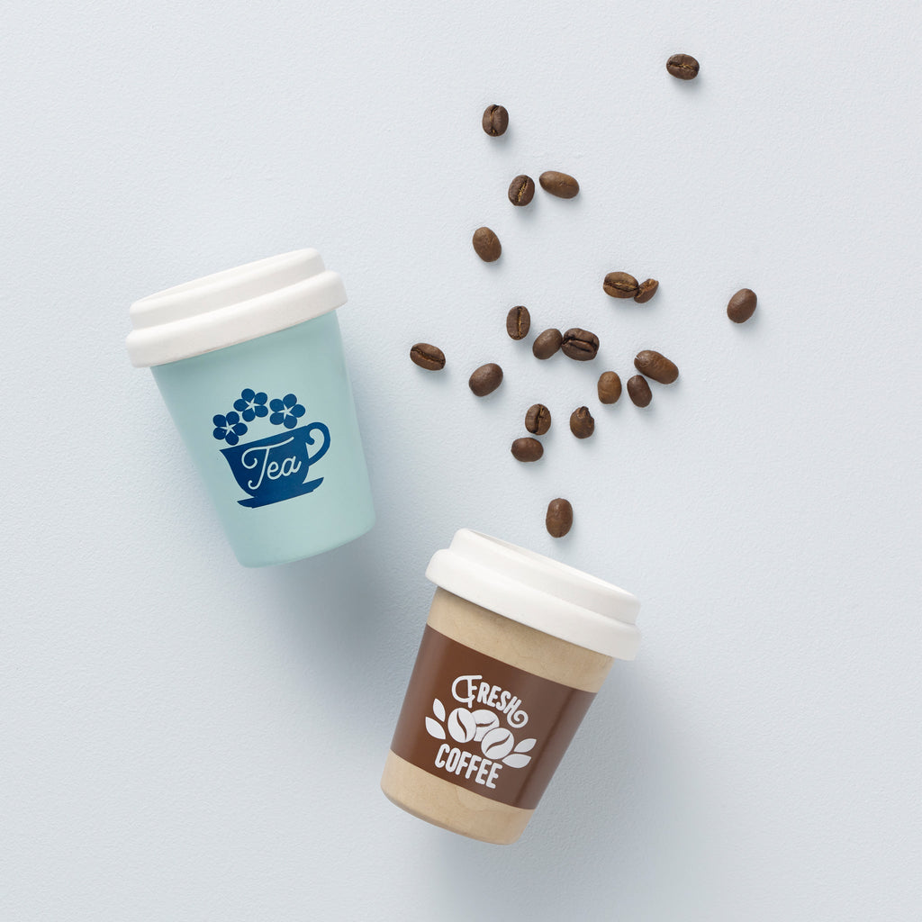 Le Toy Van Coffee & Tea On The Go Cups - With a realistic design, kids will love playing "grown-ups" with their very own takeaway drinks. Each cup (one tea and one coffee) has a realistic design and features a white lid and logo emblem. 