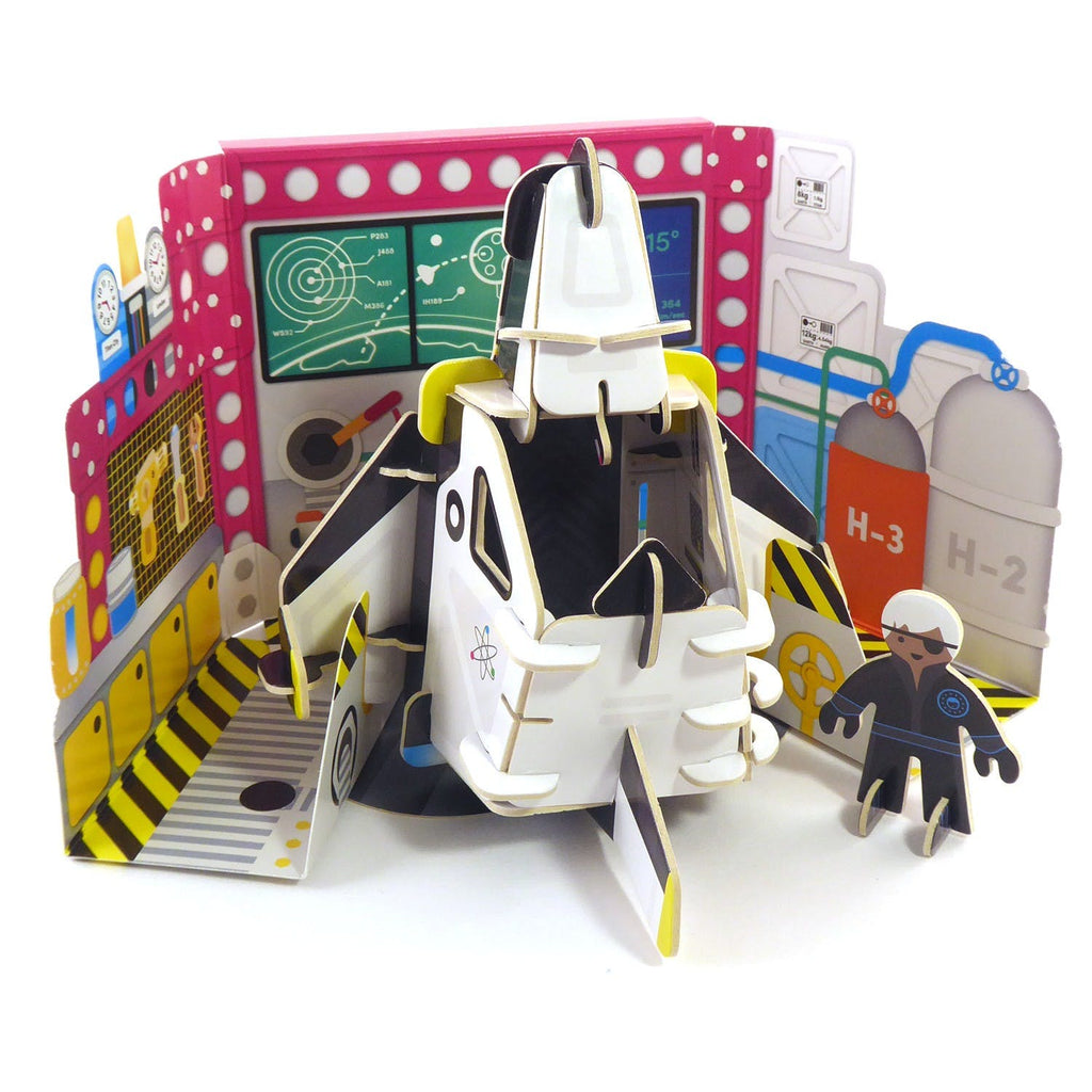 This brilliant Space Ranger Eco-Friendly Build and Play Set by Playpress has 40 pieces, and is also fully compatible with the space station and the space character set.