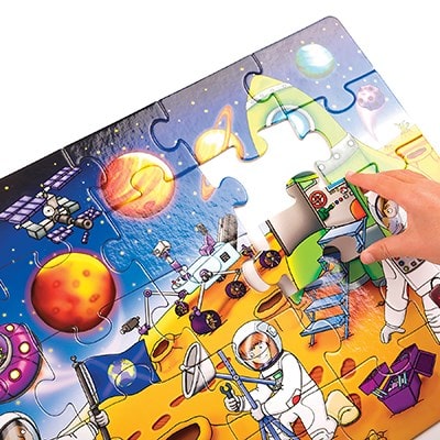 Orchard Toys whos in space jigsaw Puzzle size 42 x 30cm. 25 pieces. Suitable for age 3+
