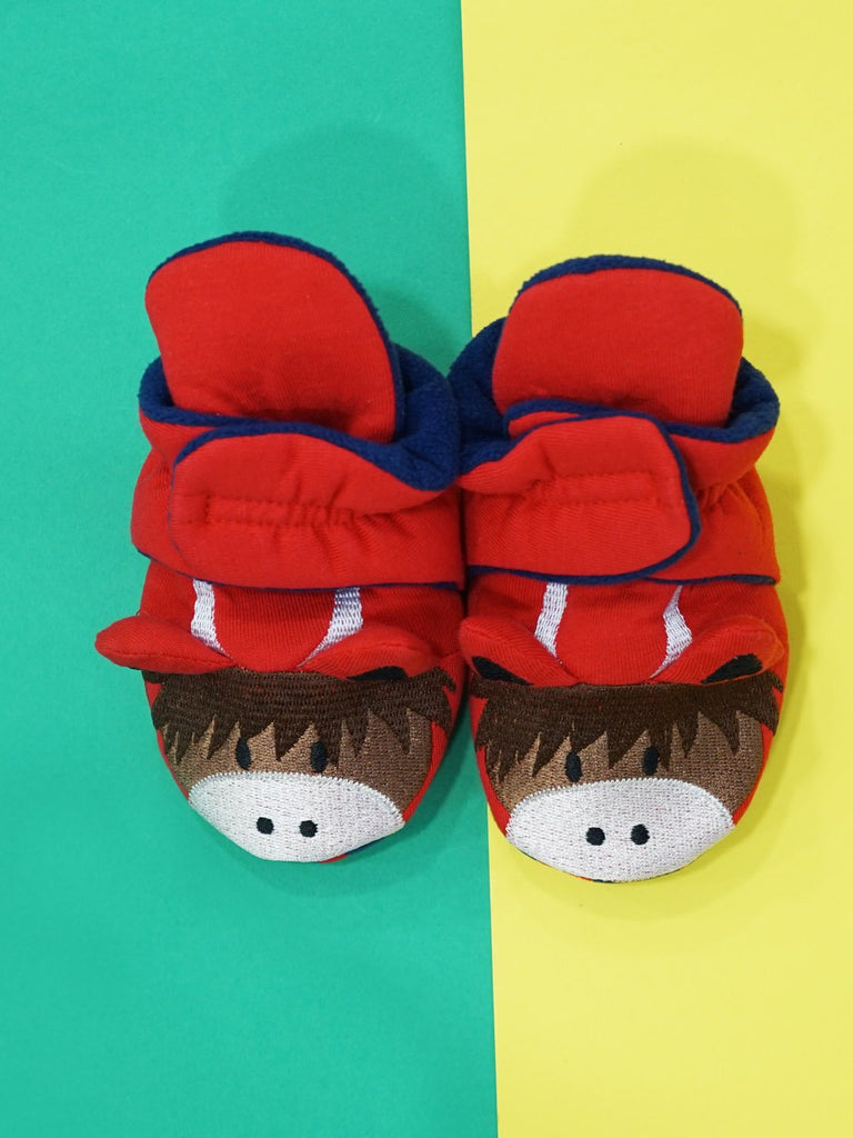 Blade & Rose Highland Cow Booties - beautifully quirky, soft and cosy baby booties in bright red with the cutest Highland Cow design. Say It Baby Gifts