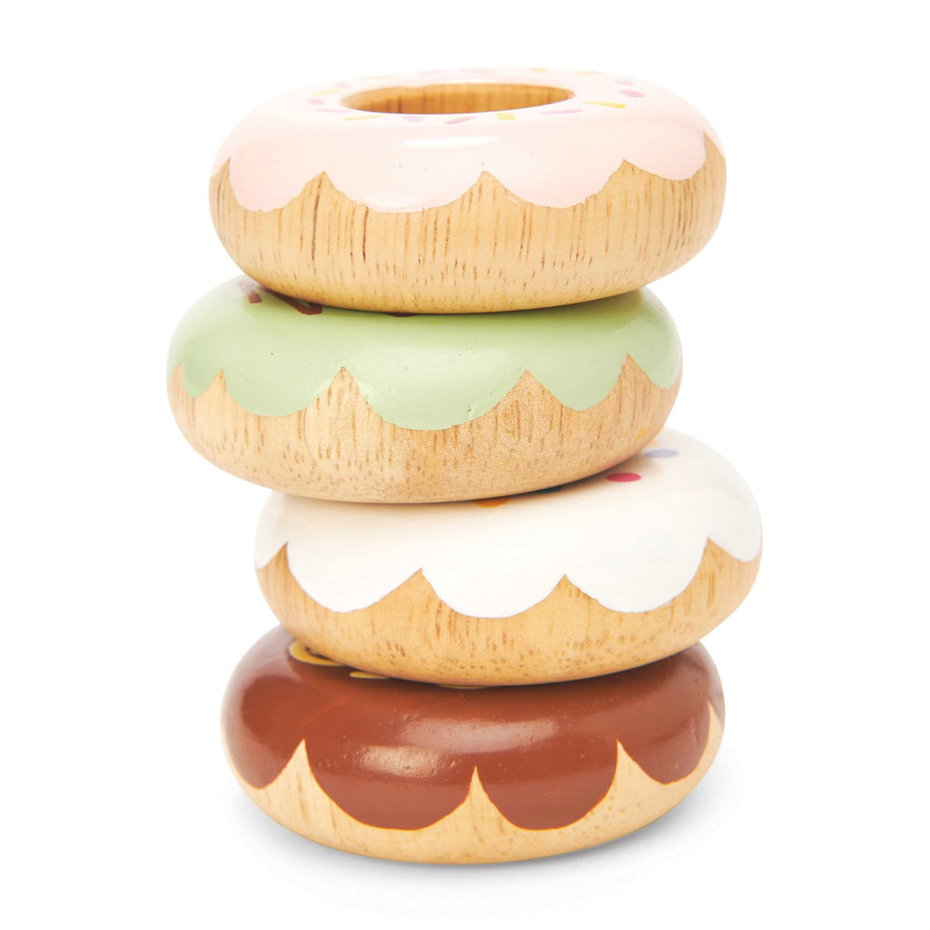Le Toy Van Wooden Food Gift - This set includes 4 doughnuts - all uniquely designed  in 4 colourways and includes classic sprinkles and chocolate